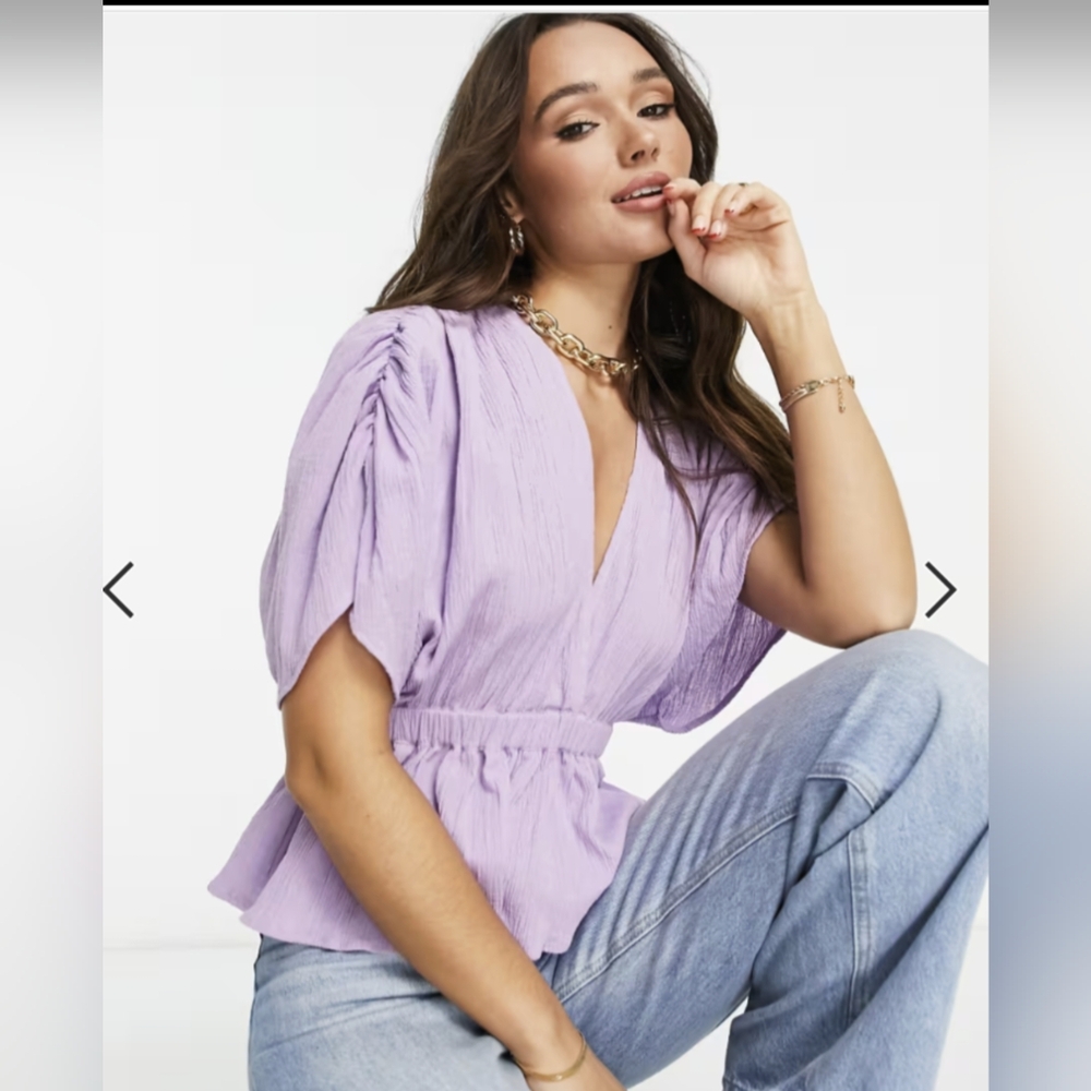 ASOS Design Textured Detail Plunge Elastic Waist Top. Size 4